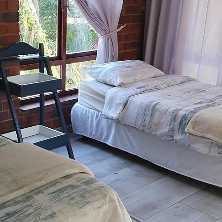 Summer Sand Holiday Cottages Scottburgh Dış mekan fotoğraf