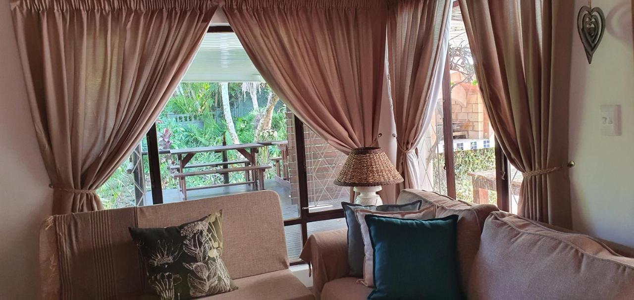 Summer Sand Holiday Cottages Scottburgh Dış mekan fotoğraf